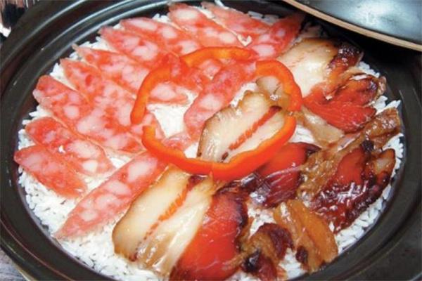 益食煲仔饭加盟