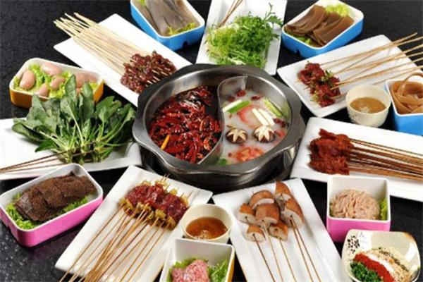 六婆砂锅串串香加盟