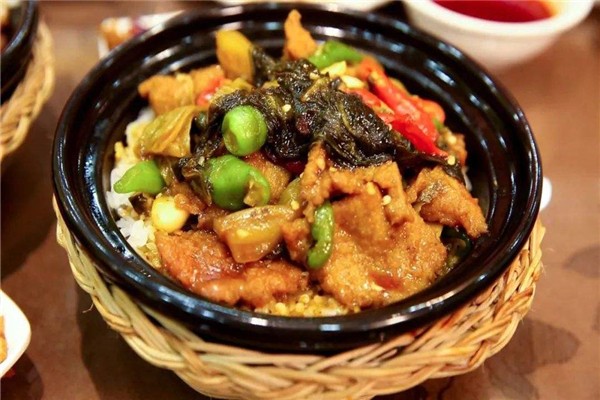 中贝煲仔饭加盟
