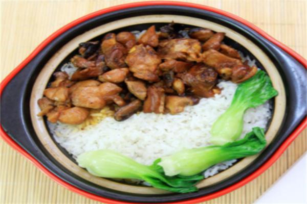 霞霞全味煲仔饭加盟
