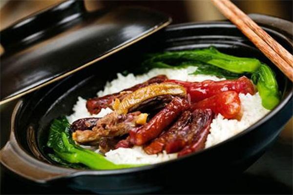 味臻粤煲仔饭加盟
