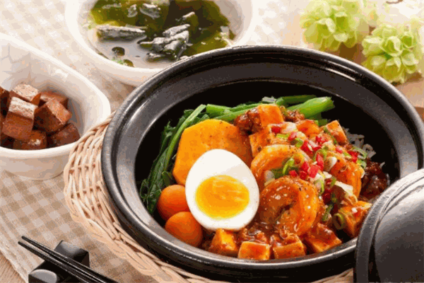 狼外婆煲仔饭加盟