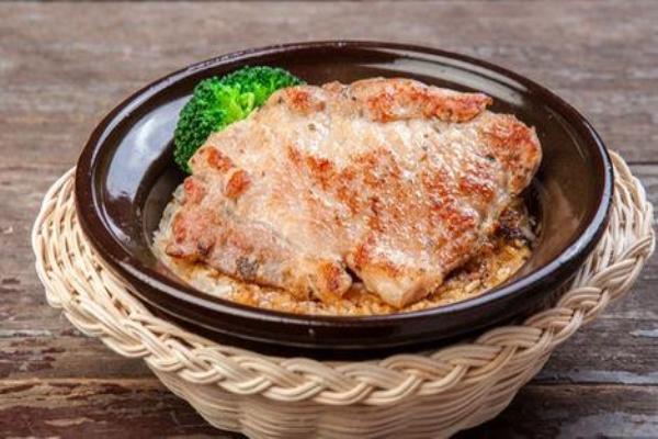 十里飘香煲仔饭加盟