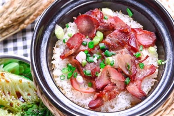小肚撅撅煲仔饭