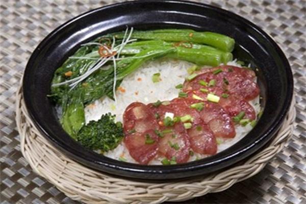 味鲜煲仔饭加盟