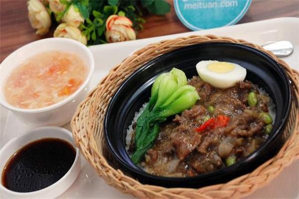 三思煲仔饭加盟