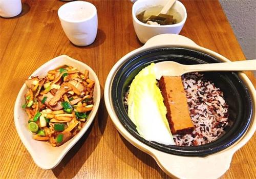筷一点煲仔饭