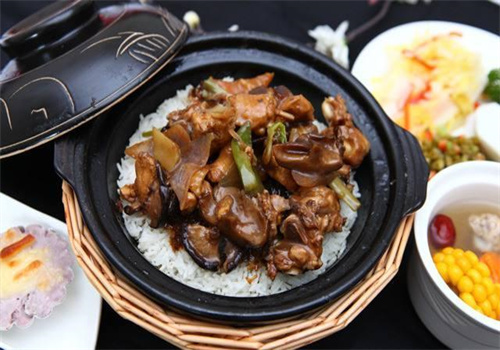 广点煲仔饭
