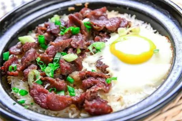 粤膳煲仔饭