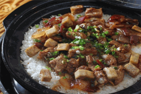 小超煲仔饭加盟