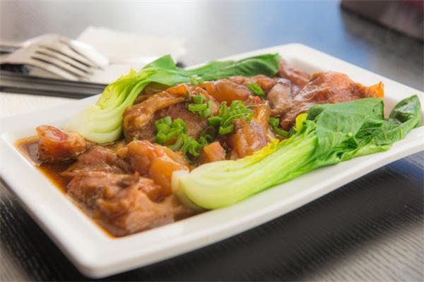 伦仔煲仔饭加盟