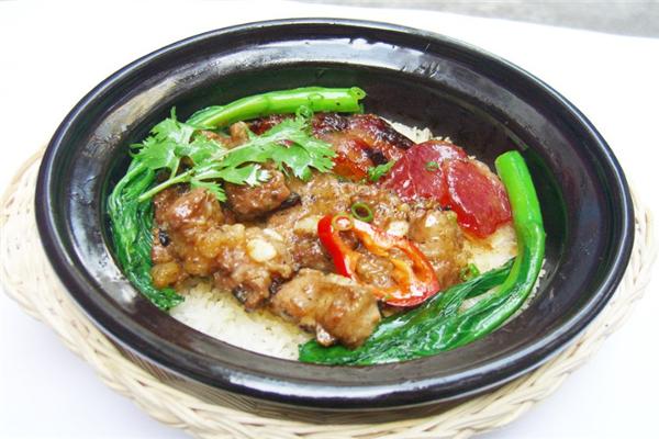 文记煲仔饭加盟