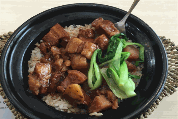 6号烧腊煲仔饭加盟
