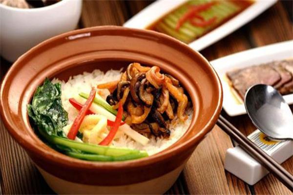 饭留香煲仔饭加盟