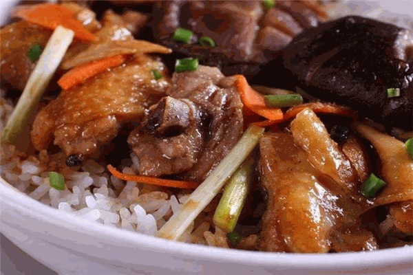 湘里人煲仔饭加盟