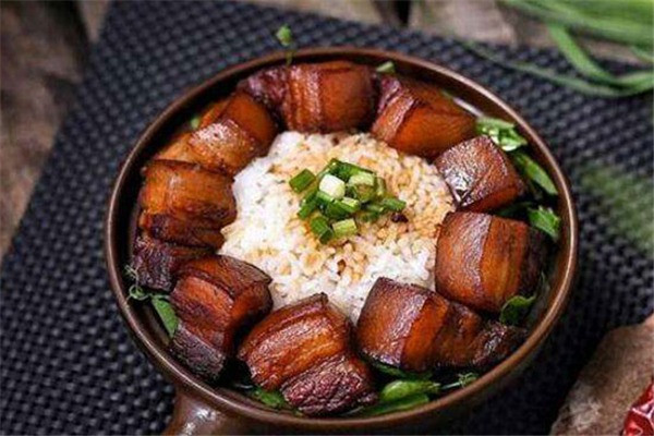 四方奇缘煲仔饭加盟