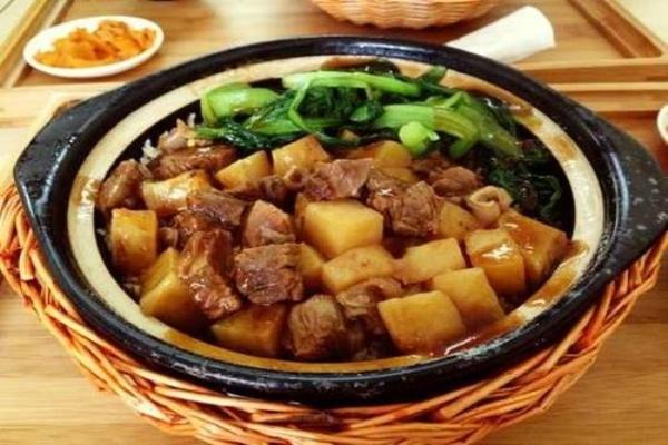 回香煲仔饭加盟
