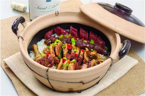 港味轩煲仔饭加盟