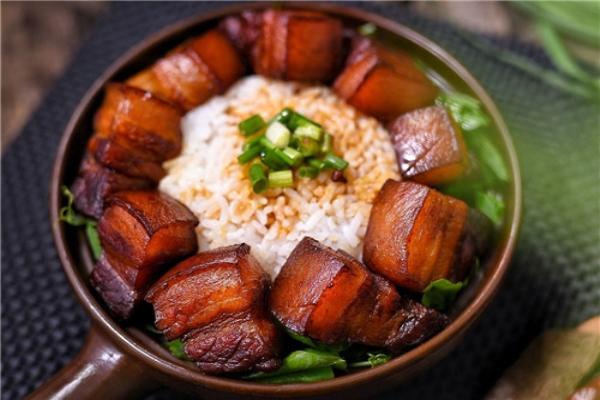 唐之味紫砂煲仔饭加盟
