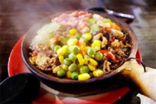 遇稻煲仔饭加盟