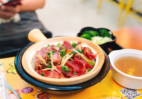 小泽香煲仔饭