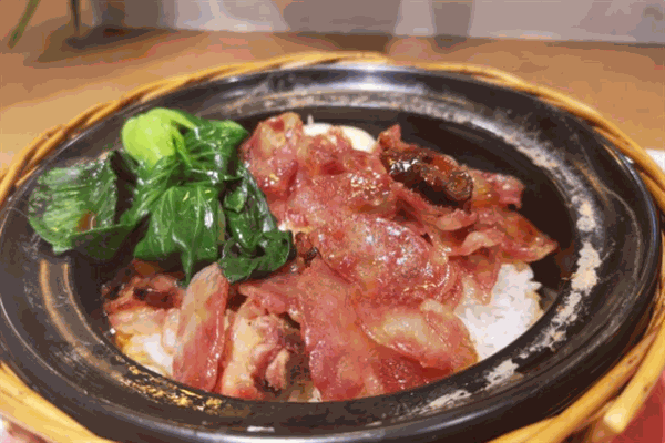 喳嬉煲仔饭加盟