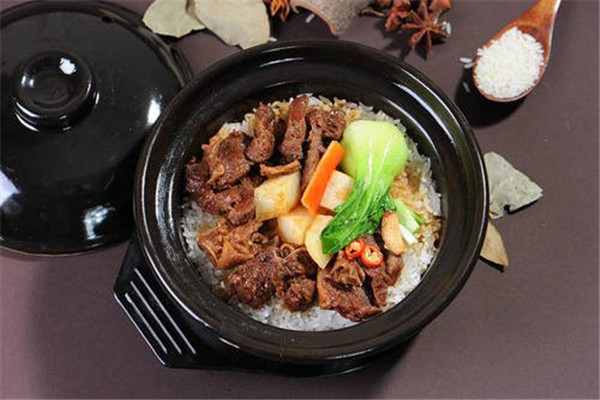 优米煲仔饭加盟
