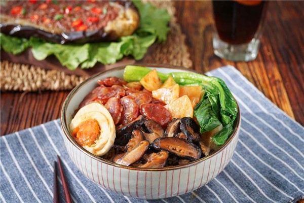 顺记煲仔饭加盟