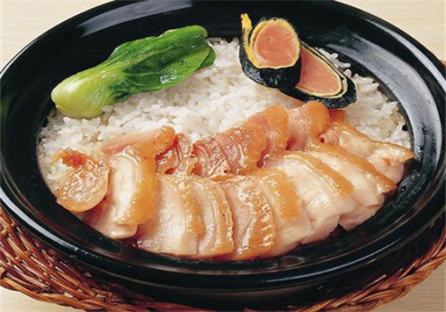 越吃粤湘煲仔饭