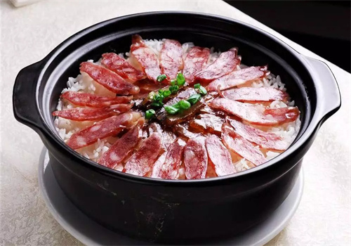 富强煲仔饭