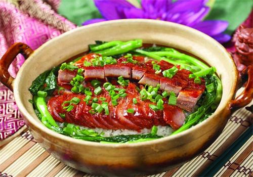 品轩居煲仔饭