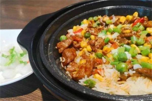 粤霸稻煲仔饭加盟