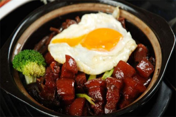 兴品紫砂煲仔饭