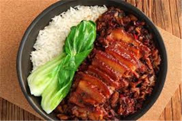 鼎哥煲仔饭加盟