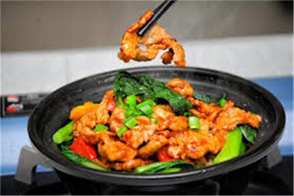 鼎哥煲仔饭加盟