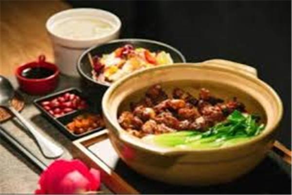 鼎哥煲仔饭加盟