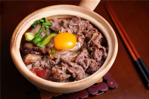 仔煲皇煲仔饭加盟