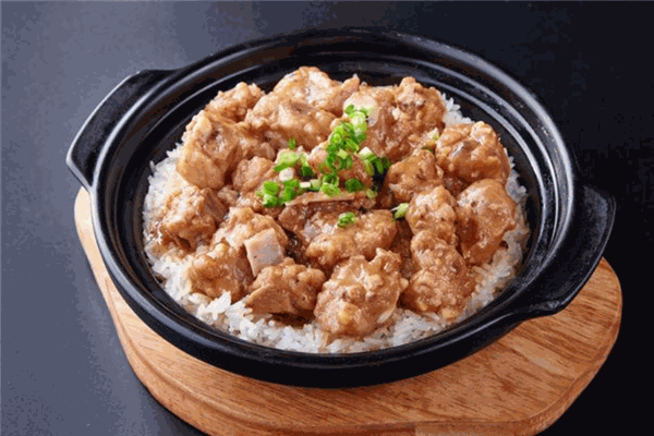 喵味族煲仔饭加盟