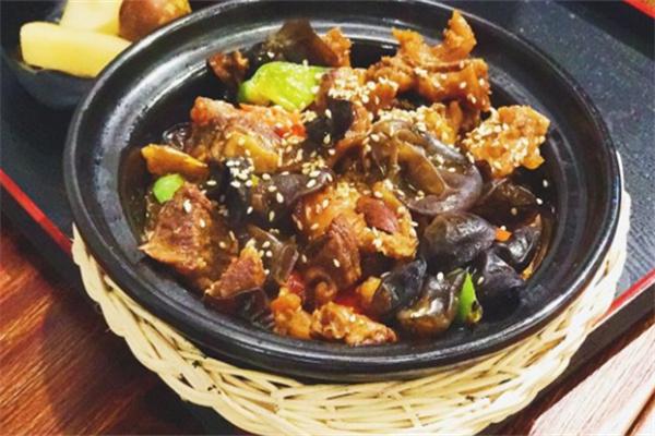禾和煲仔饭加盟