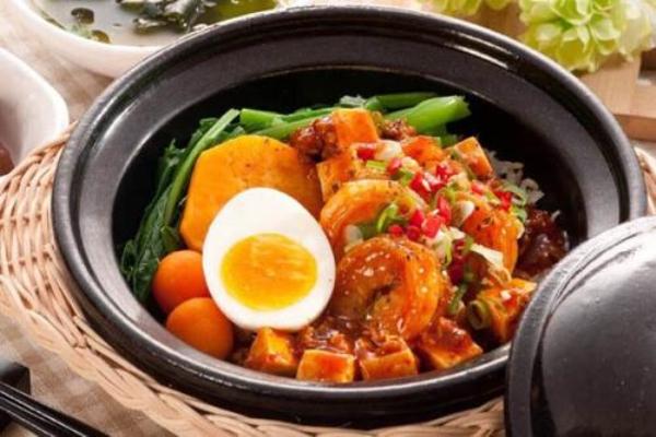 煲饱香煲仔饭加盟