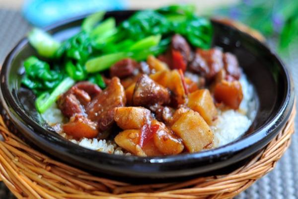 棋味鲜煲仔饭加盟