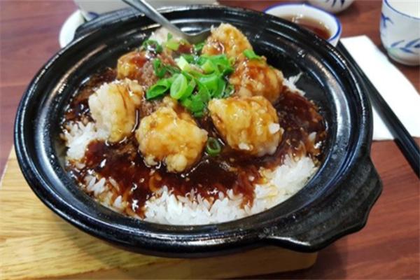 誉满煲仔饭加盟