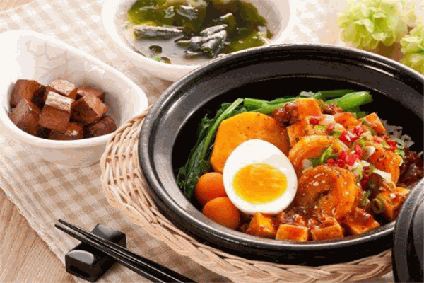 筷先生煲仔饭加盟