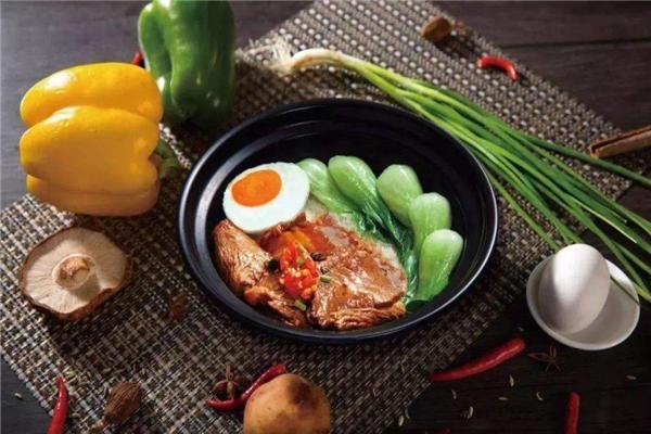 棋味鲜煲仔饭加盟
