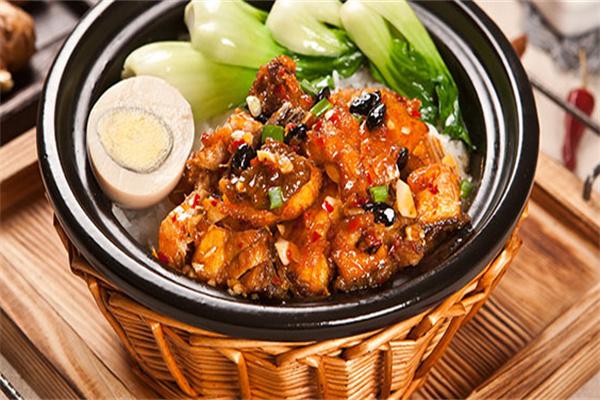 佰航主题煲仔饭加盟