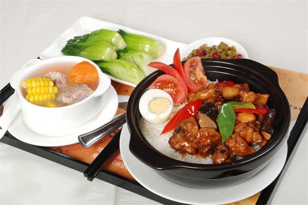 红红火火煲仔饭