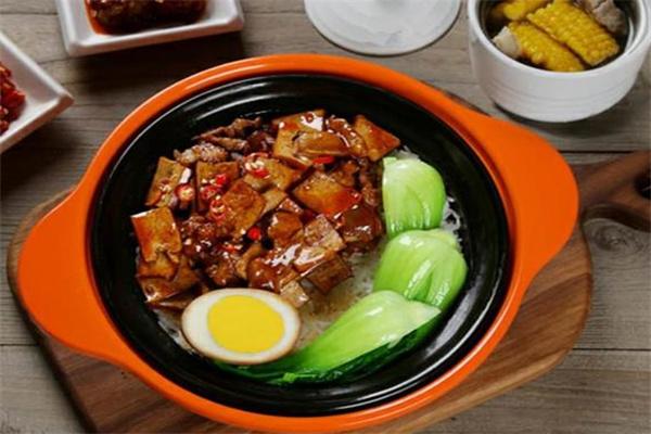 佰航主题煲仔饭