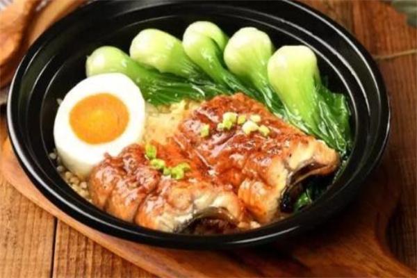 小黑小白煲仔饭