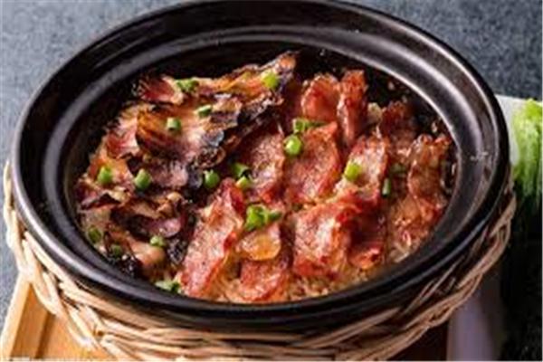 玖贰零煲仔饭加盟