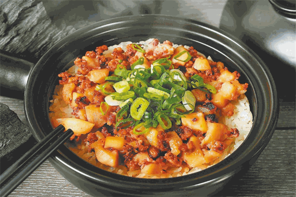 玖贰零煲仔饭加盟